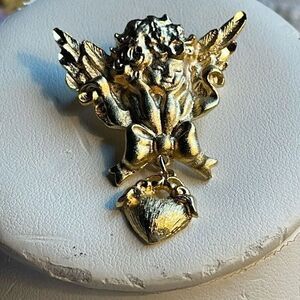 Vintage Cherub with dangle heart brooch USA stamped